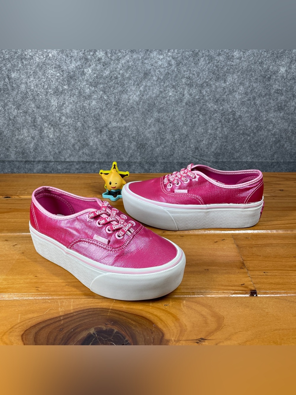 VANS x Barbie Authentic Stackform WOMENS SIZE 5.5 Pink Platform Sneakers